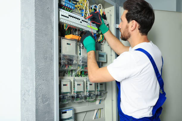 Best Local Electrician Companies  in Green Tree, PA