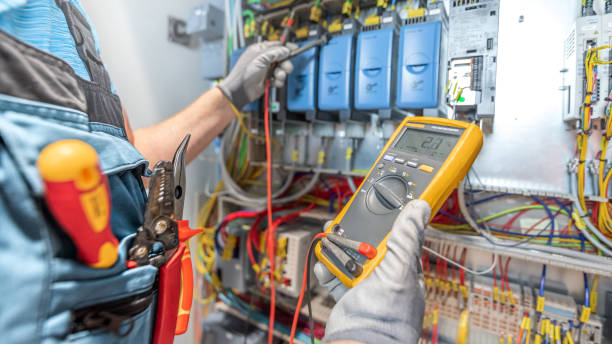 Best Licensed Electrician  in Green Tree, PA
